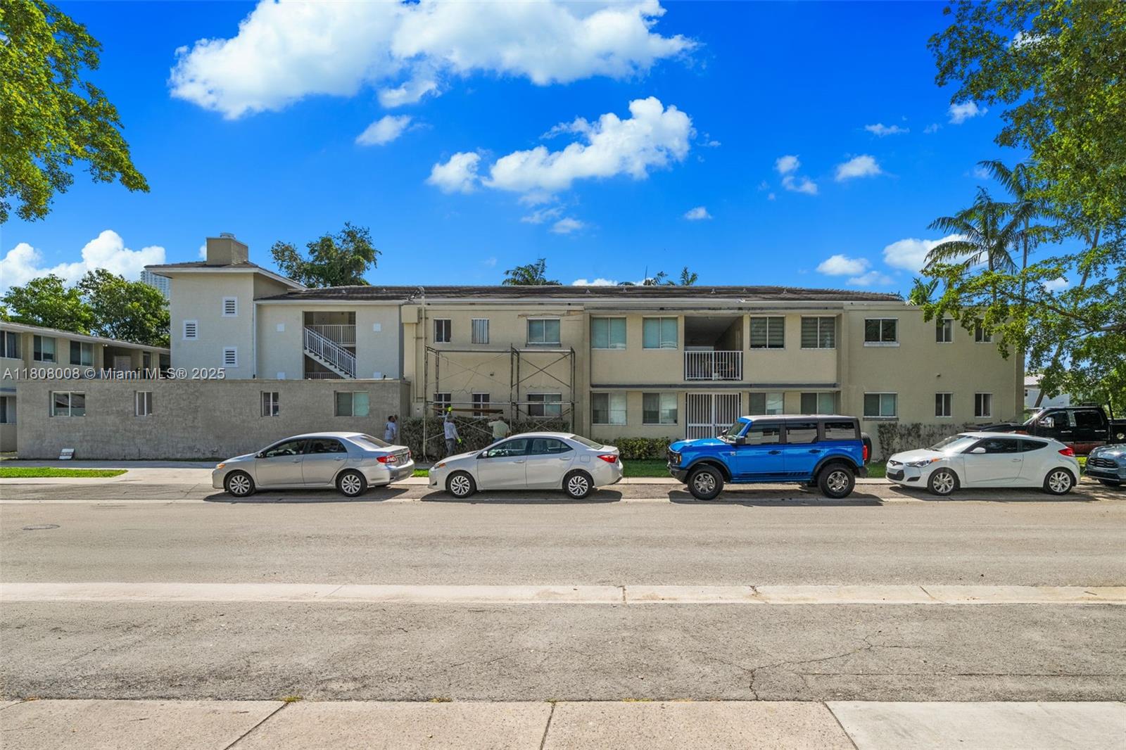 1025 SW 7th Ave 6