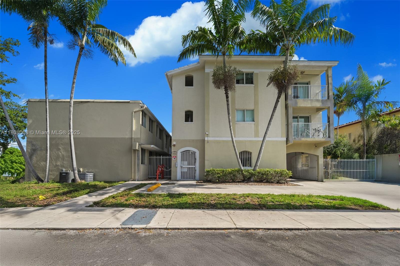Property for Sale at 1025 Sw 7th Ave 6, Miami, Broward County, Florida - Bedrooms: 1 
Bathrooms: 1  - $289,000