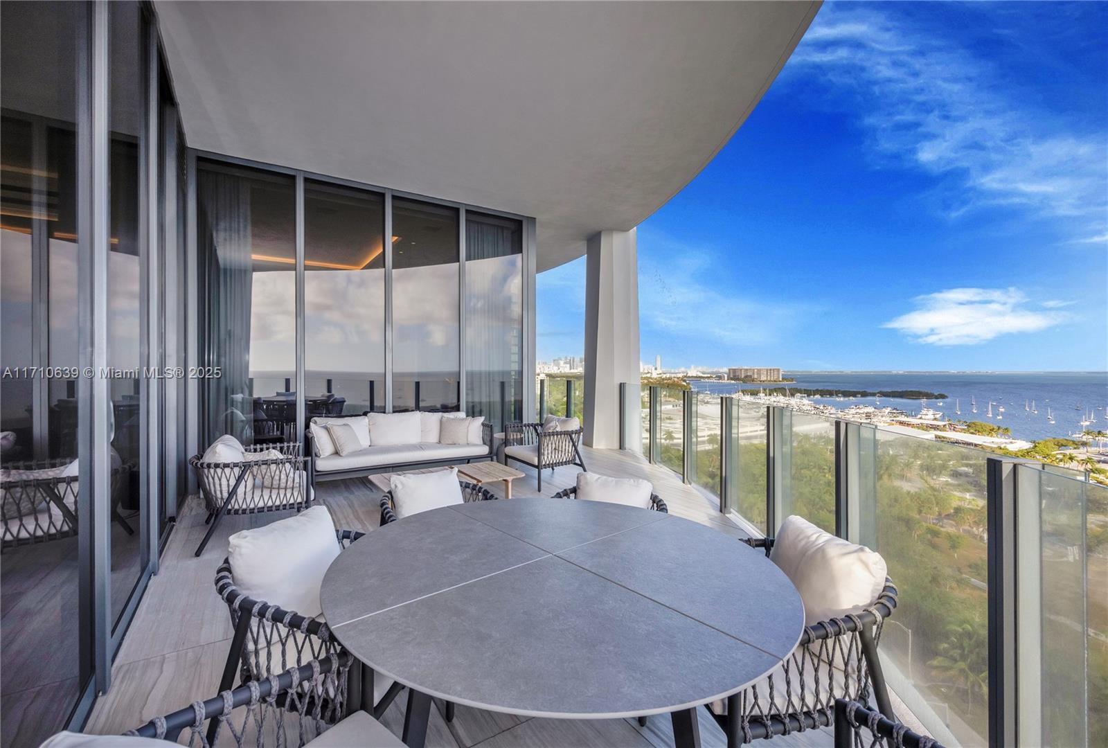 2811 S Bayshore Dr 15A