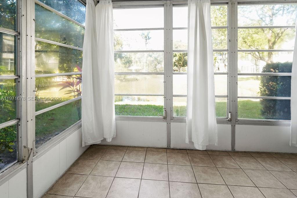 KAHLUA GARDENS CONDO - Residential