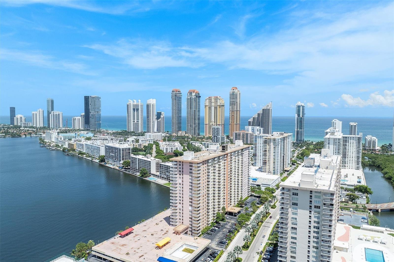 WINSTON TOWERS 200 - Residential