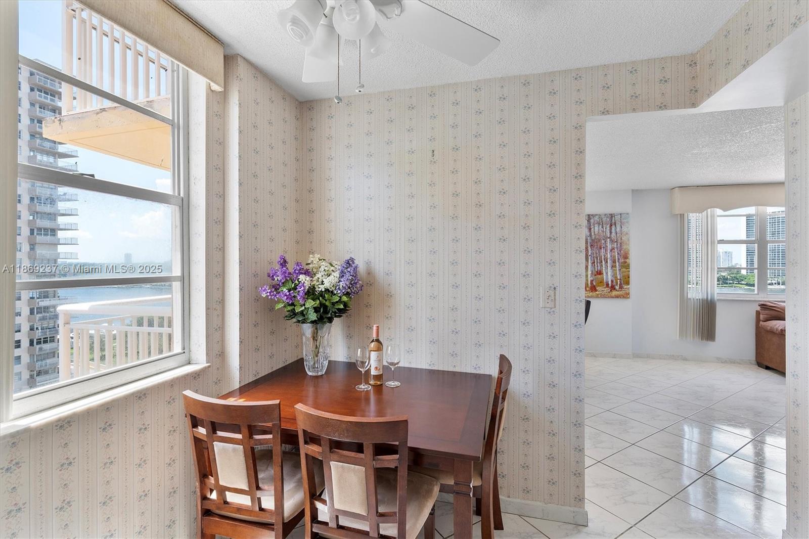 WINSTON TOWERS 200 - Residential