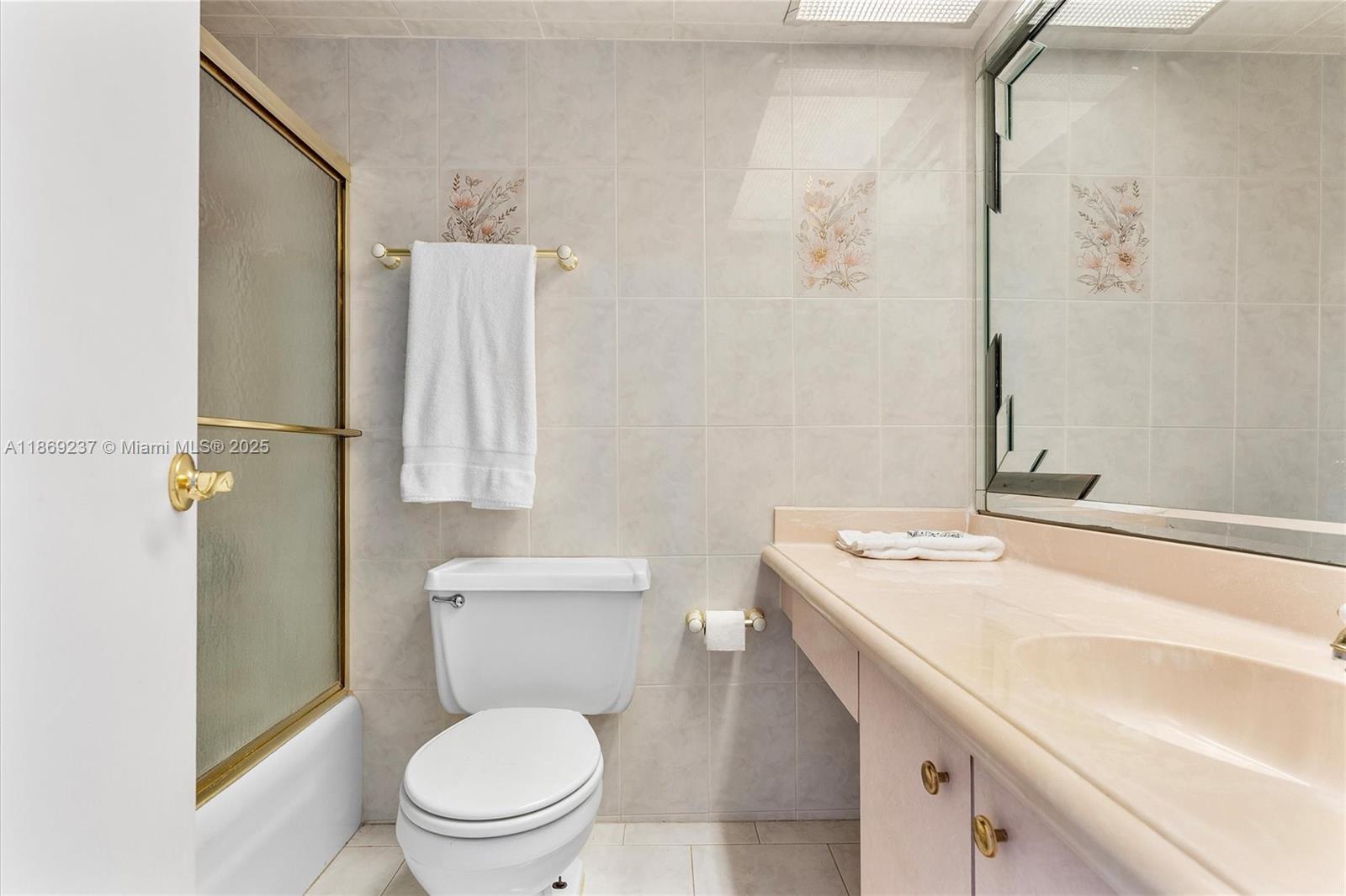 WINSTON TOWERS 200 - Residential