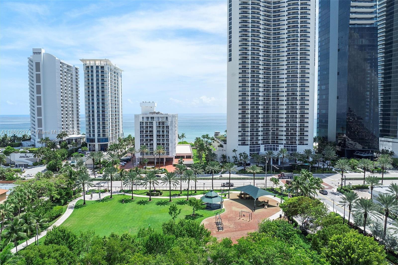 WINSTON TOWERS 200 - Residential