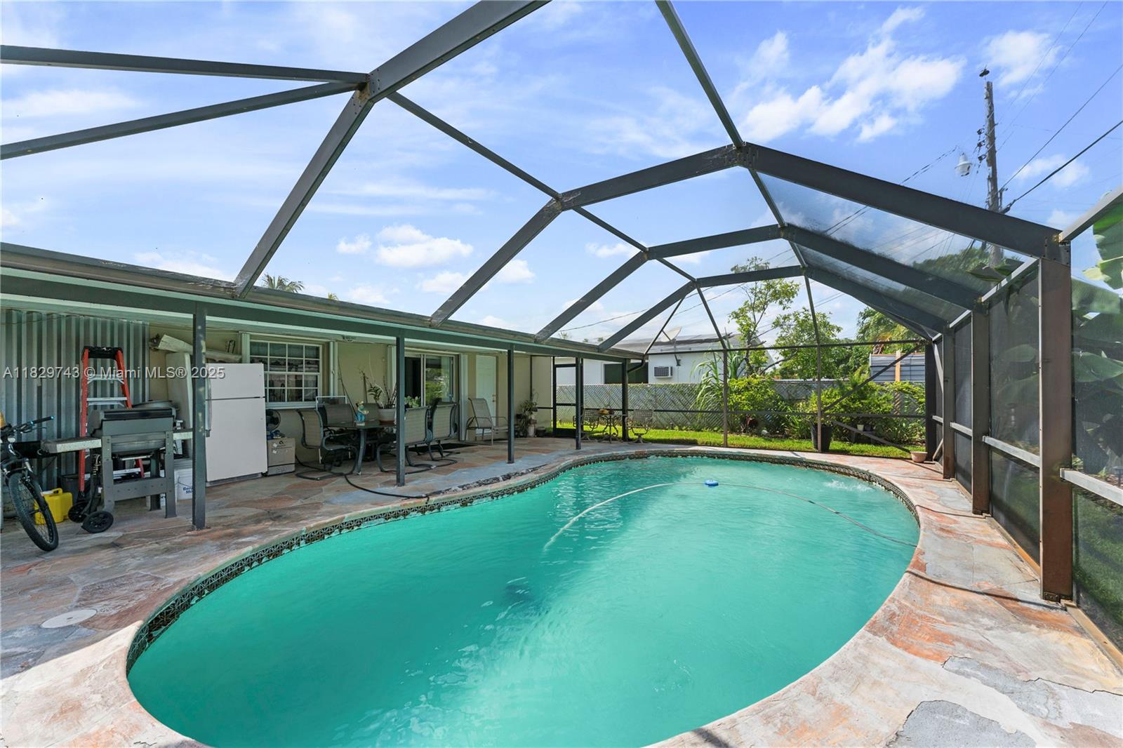 2341 Riviera Dr