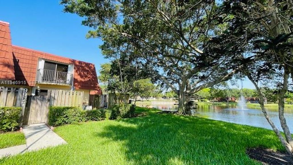 Photo of 9977 NW 6th Ct #9977, Plantation, FL 33324 (MLS # A11946915)