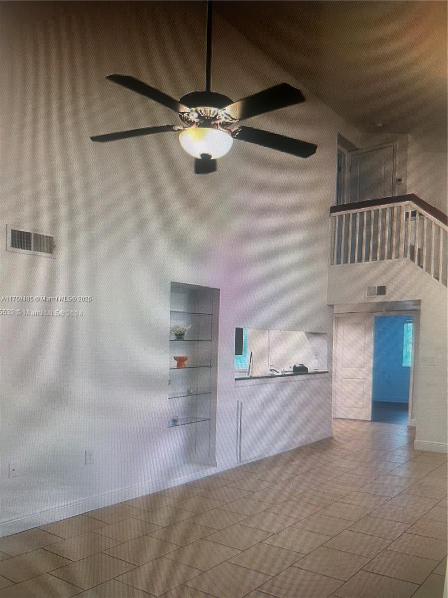 STERLING VILLAGES OF PALM - Residential Lease