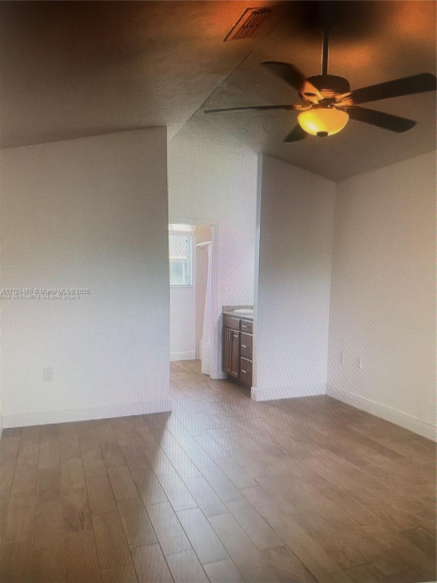 STERLING VILLAGES OF PALM - Residential Lease