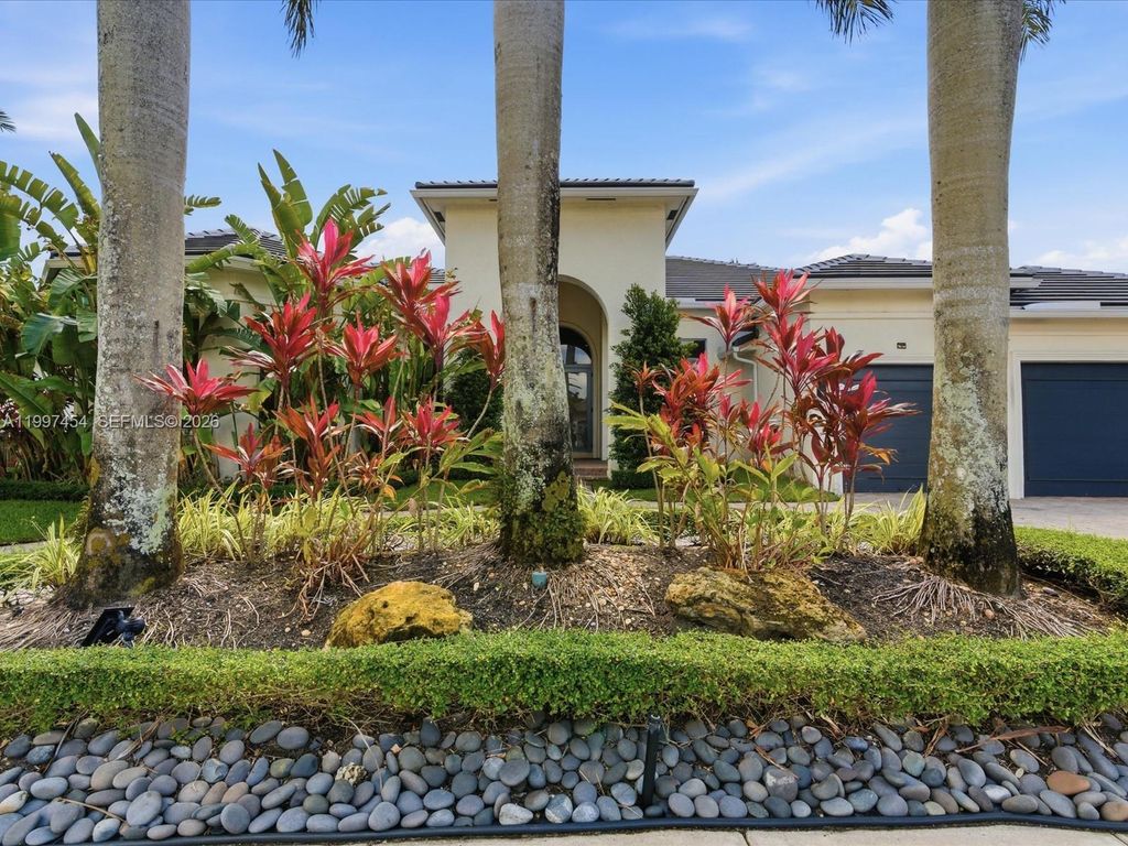 Photo of 770 Leigh Palm Ave, Plantation, FL 33324 (MLS # A11997454)