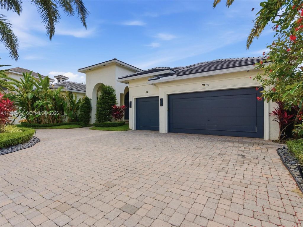 Photo of 770 Leigh Palm Ave, Plantation, FL 33324 (MLS # A11997454)