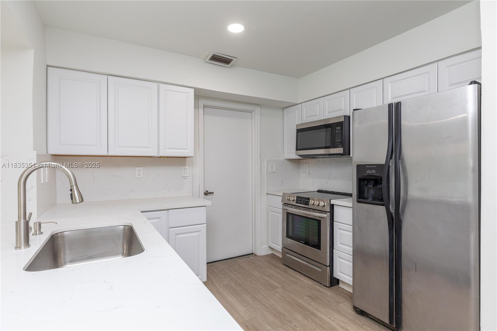 MAINLANDS OF TAMARAC LAKE - Residential