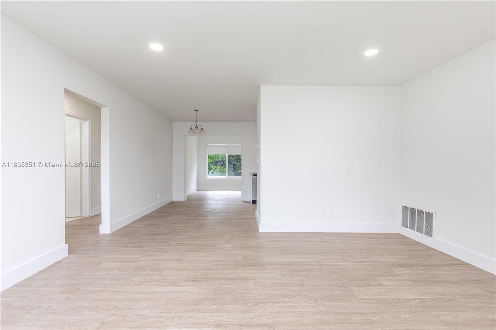 MAINLANDS OF TAMARAC LAKE - Residential