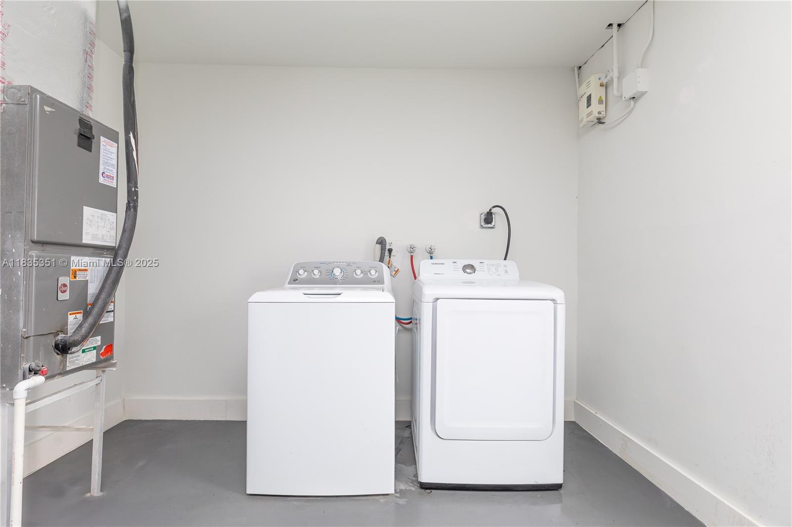 MAINLANDS OF TAMARAC LAKE - Residential