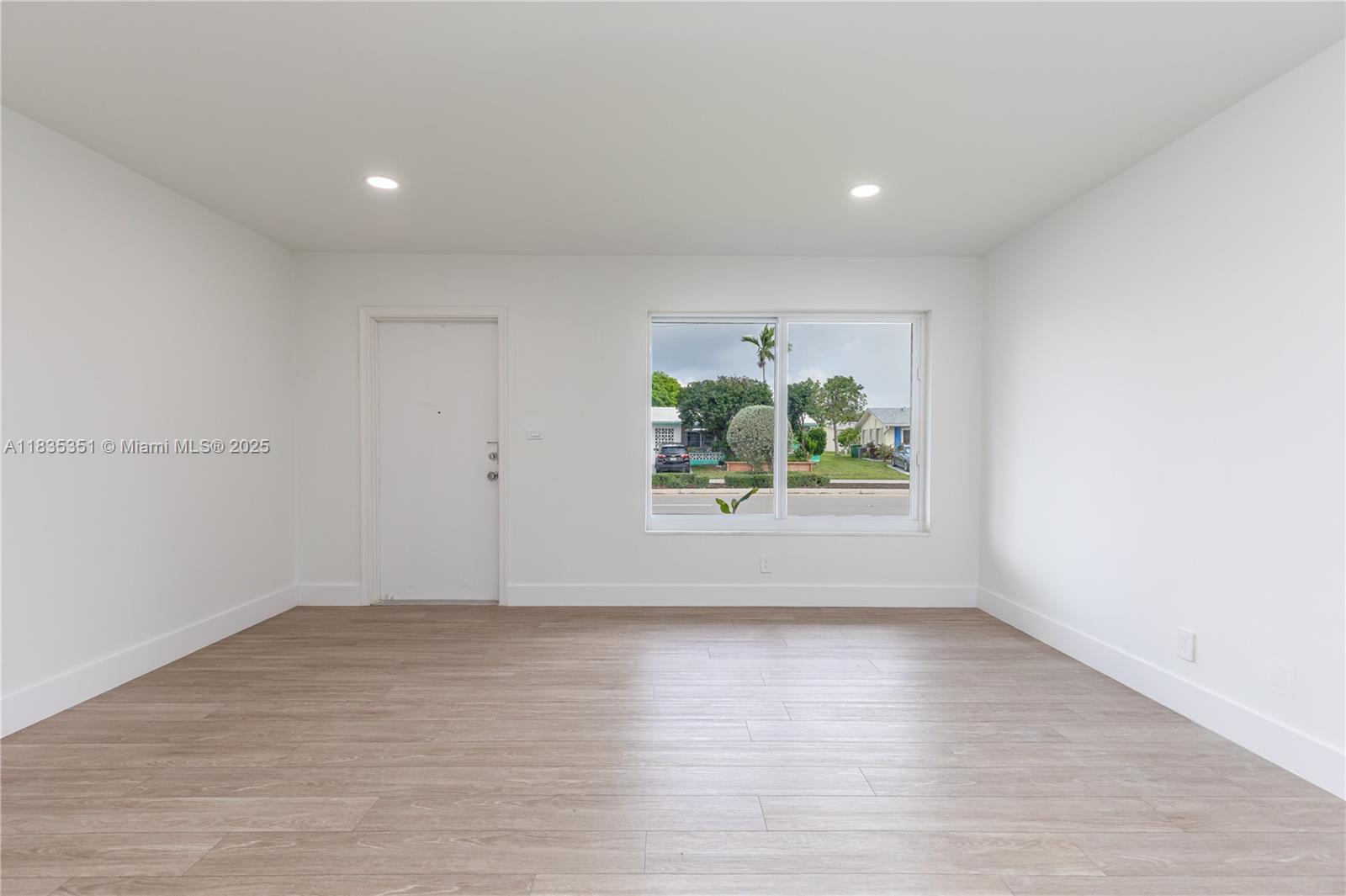 MAINLANDS OF TAMARAC LAKE - Residential