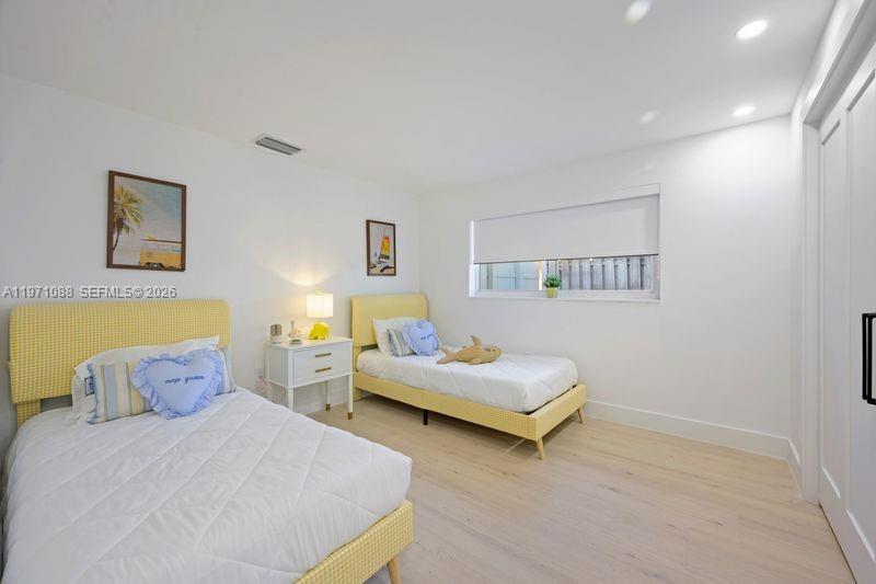 BOULEVARD PARK ISLES SEC - Residential