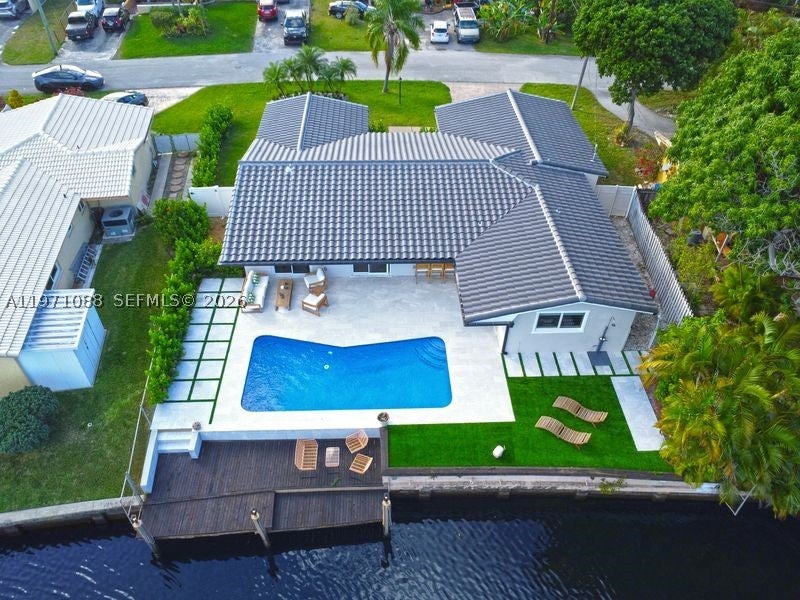 1810 SW 6th Ave
