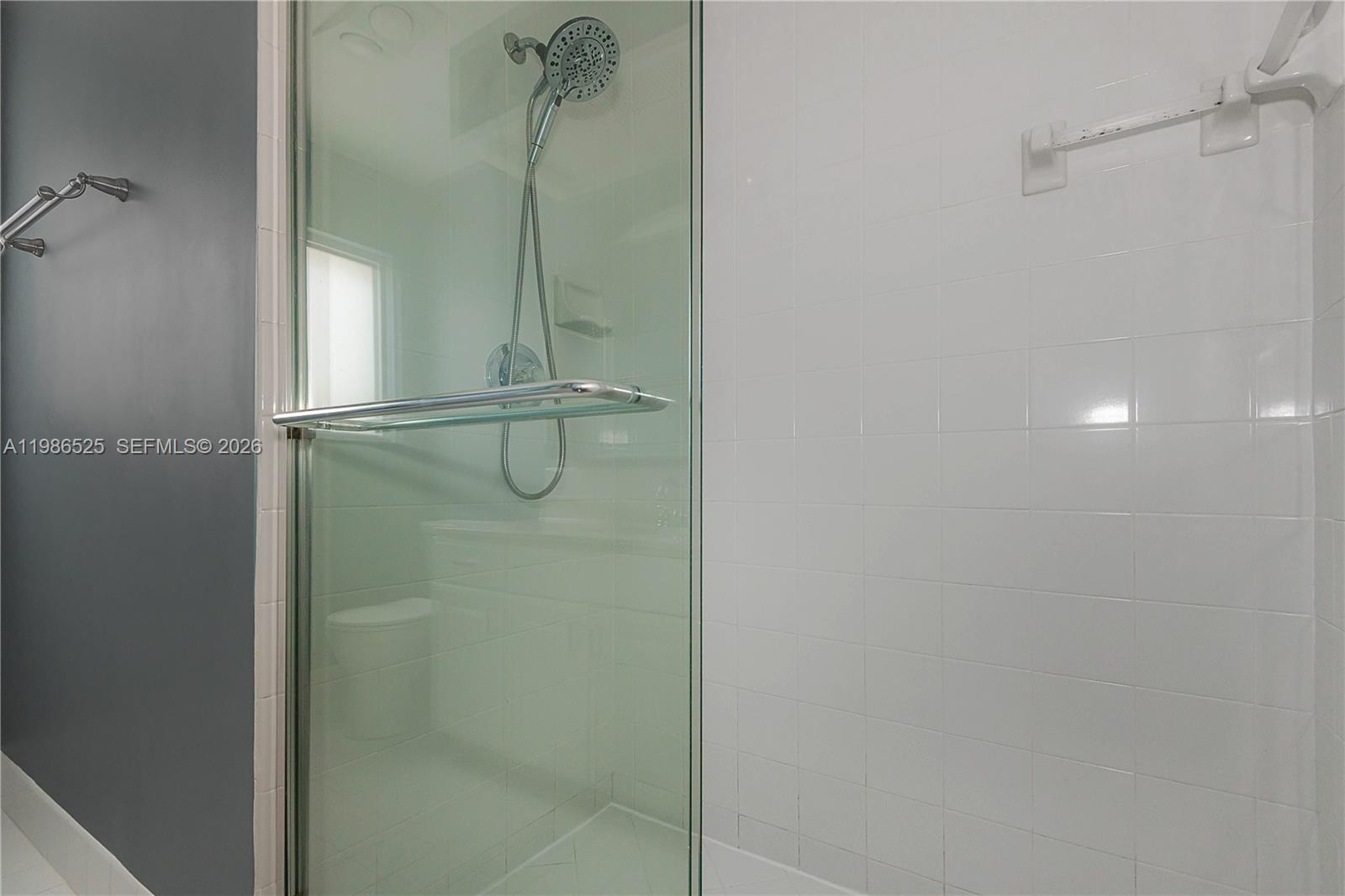 IMPERIAL POINT - Residential Lease