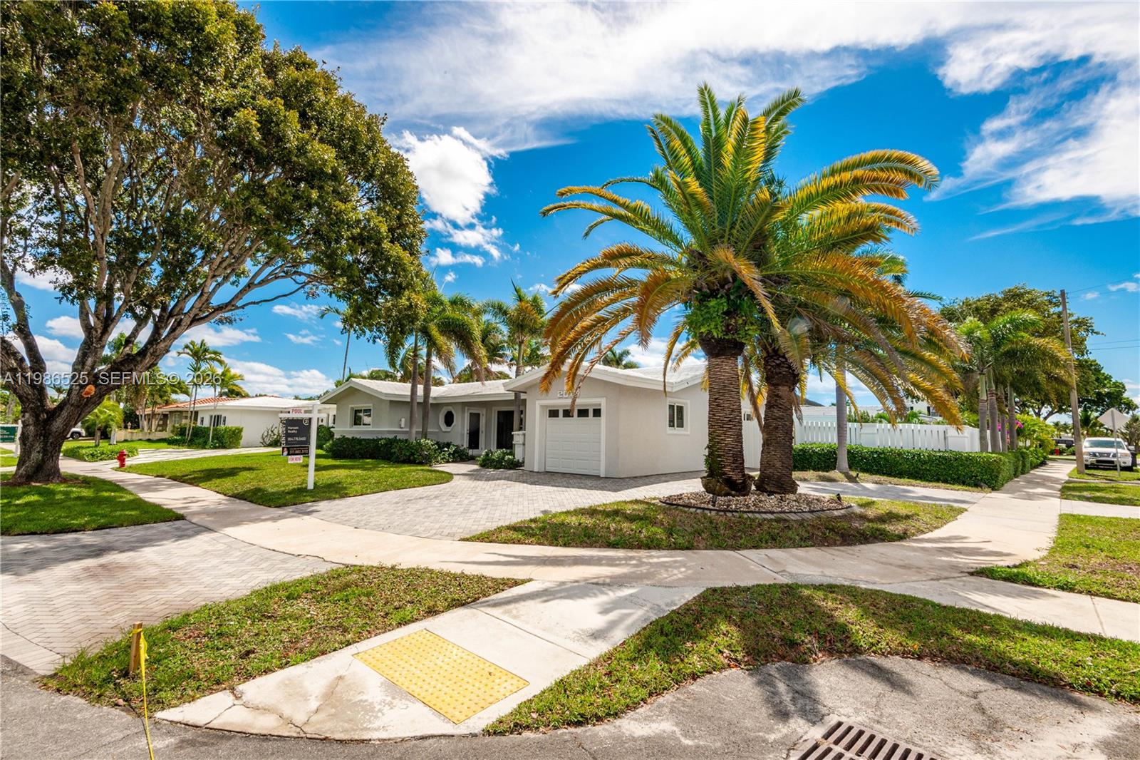 IMPERIAL POINT - Residential Lease