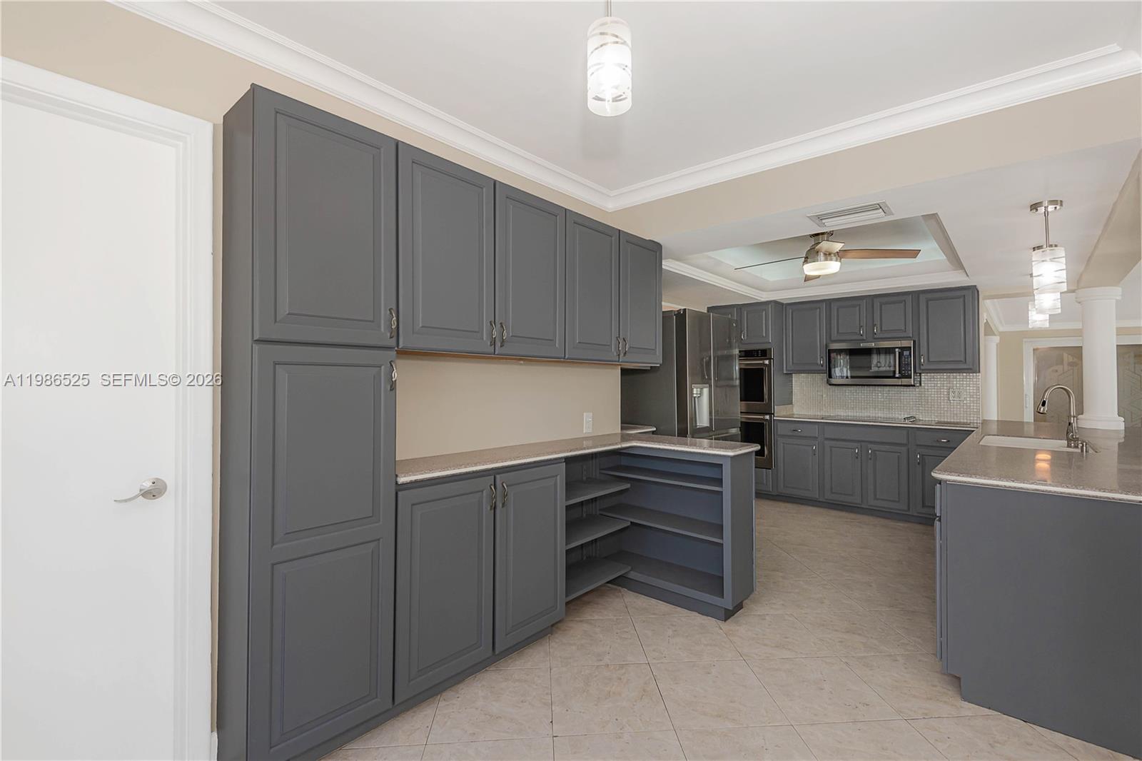 IMPERIAL POINT - Residential Lease