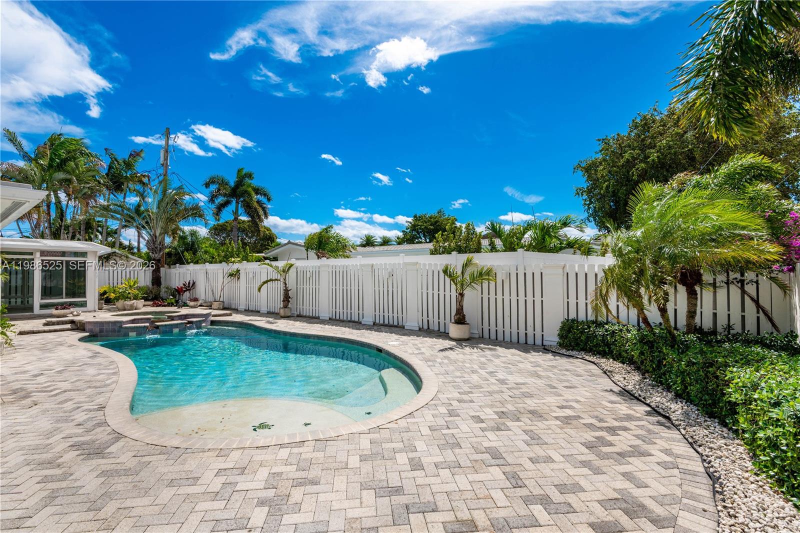 IMPERIAL POINT - Residential Lease