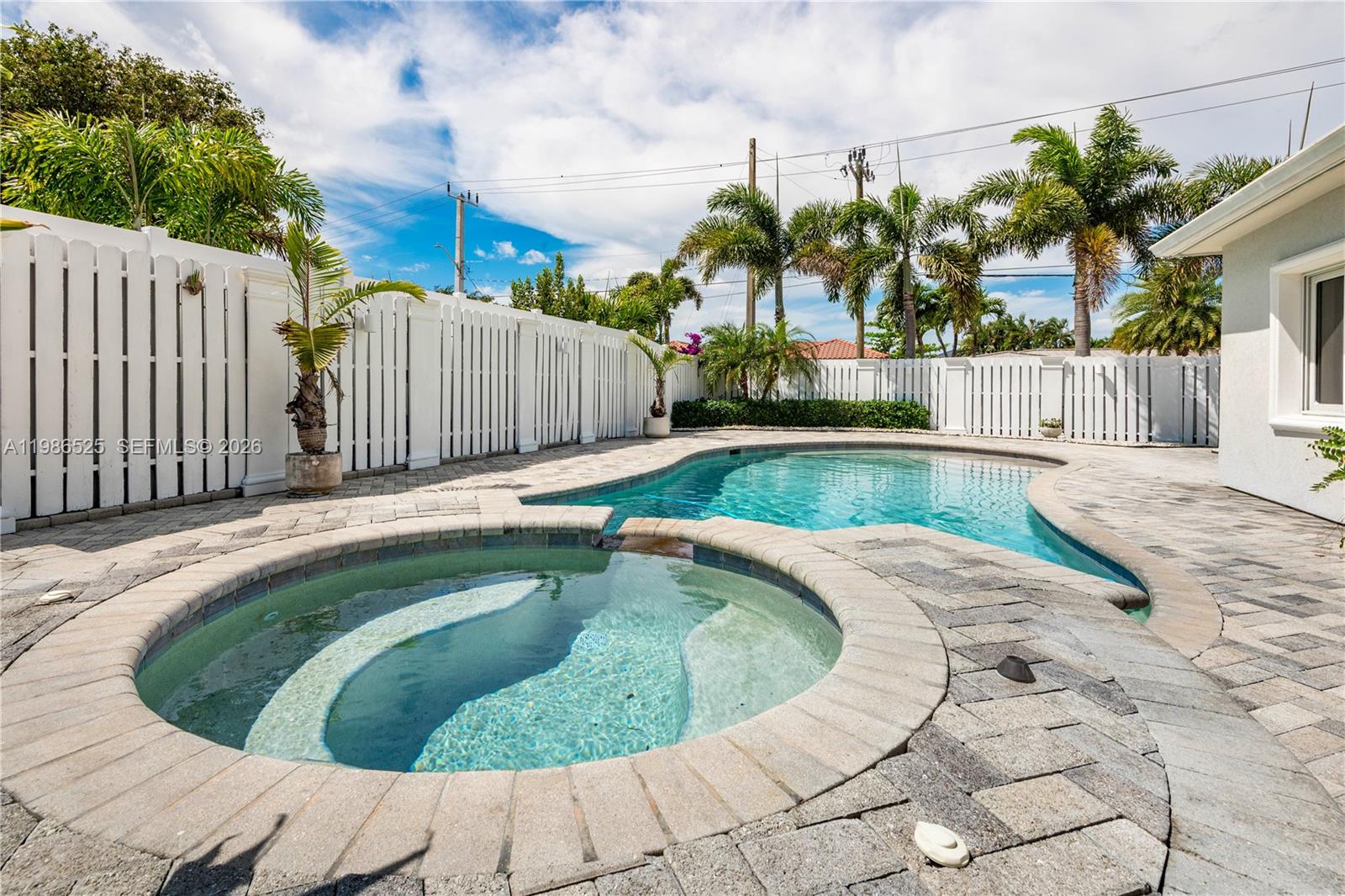 IMPERIAL POINT - Residential Lease