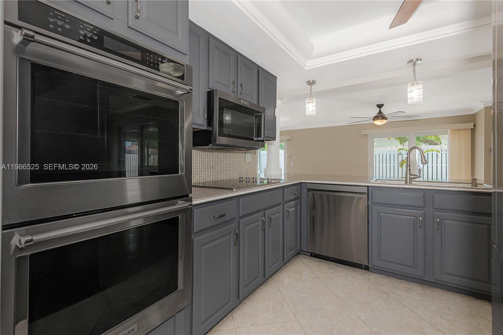 IMPERIAL POINT - Residential Lease