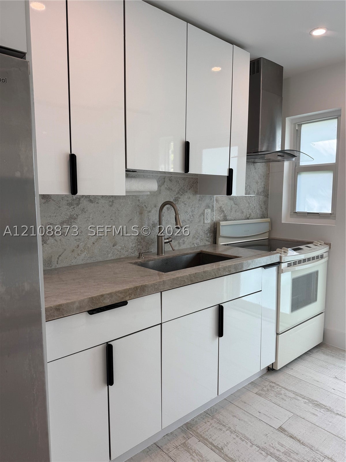 160 NW 121st St 0