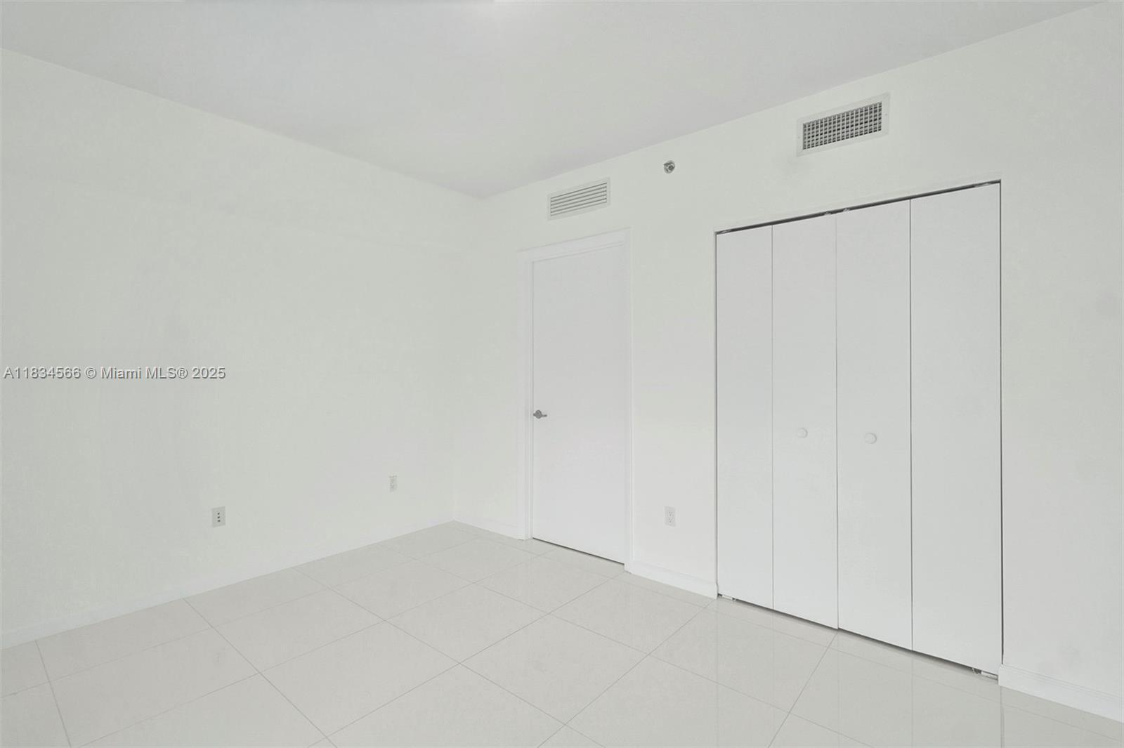 ICONBRICKELL CONDO NO 1 - Residential