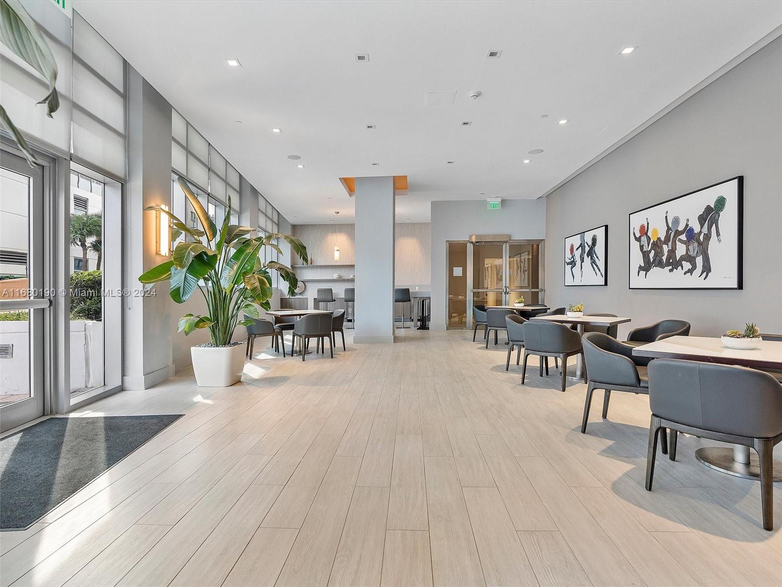 DIPLOMAT OCEANFRONT RESID - Residential