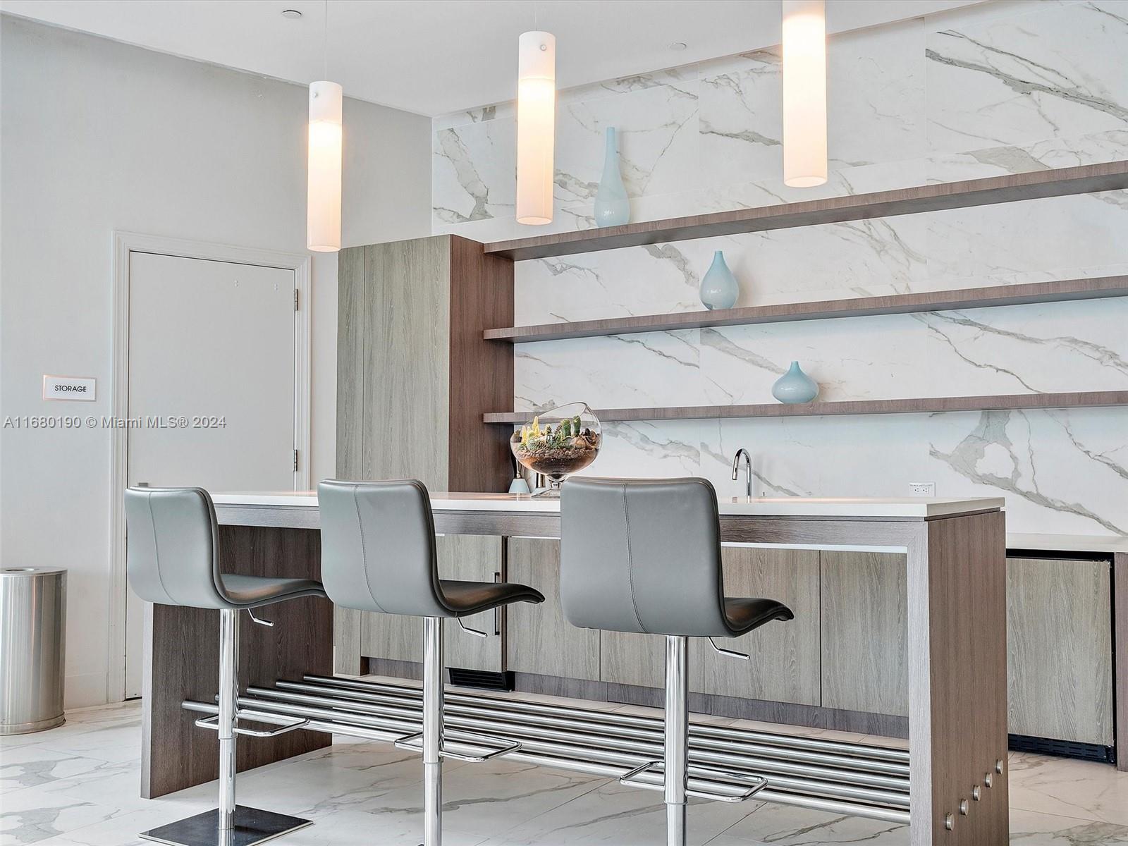 DIPLOMAT OCEANFRONT RESID - Residential