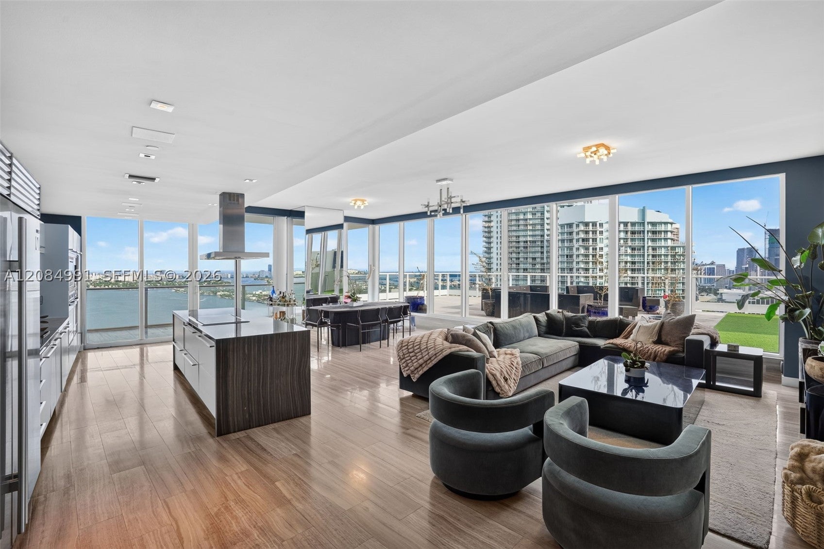 View photos, virtual tours, details... 2020 N Bayshore Dr 3708