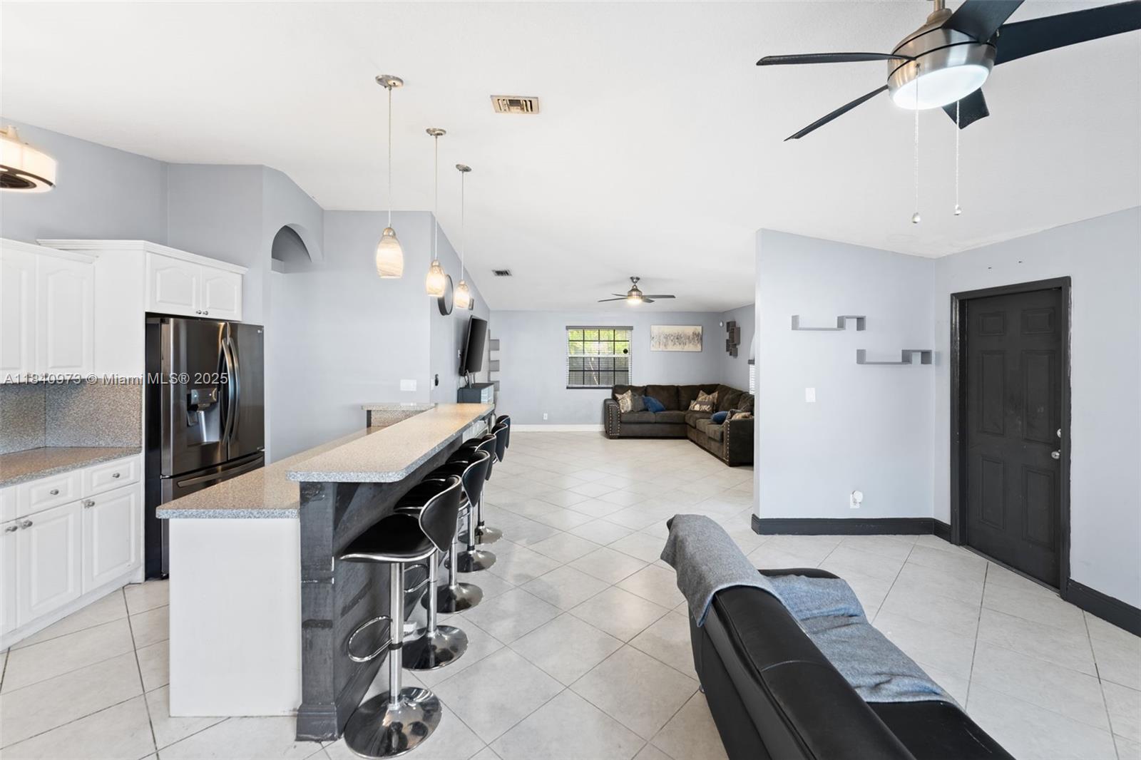 100 NW 3rd Ave