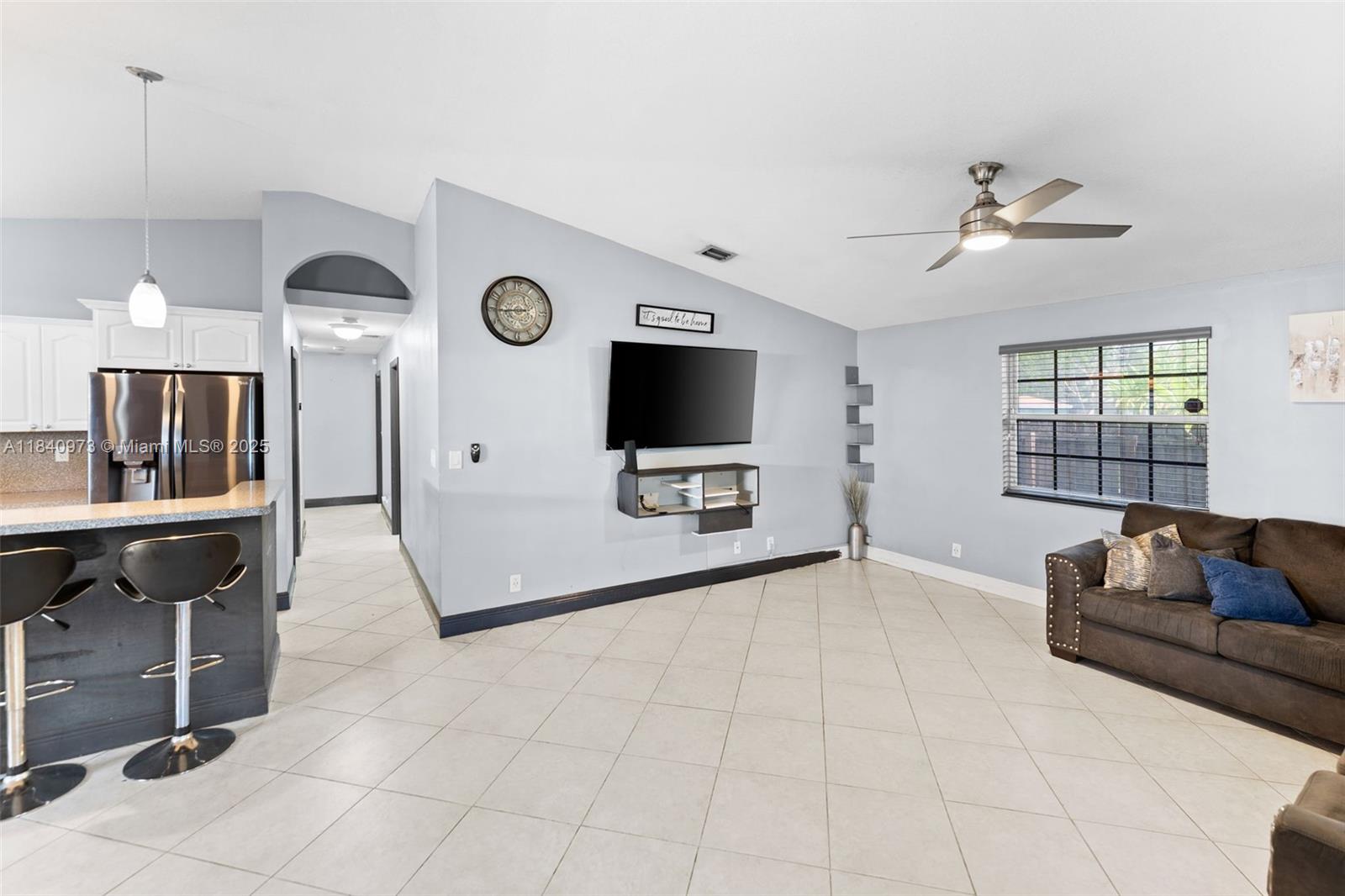 100 NW 3rd Ave