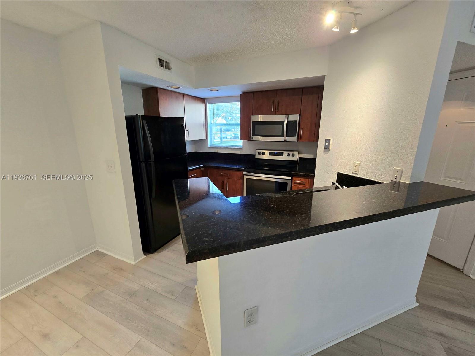 View photos, virtual tours, details... 13060 Vista Isles Dr 212