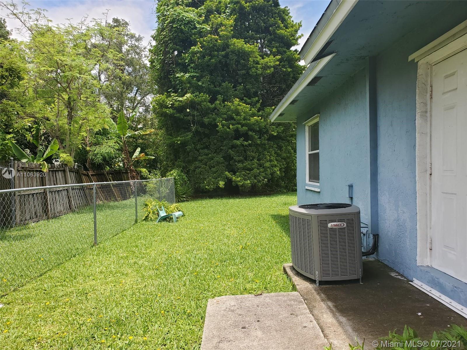 HIGHLAND PARK - Residential Lease