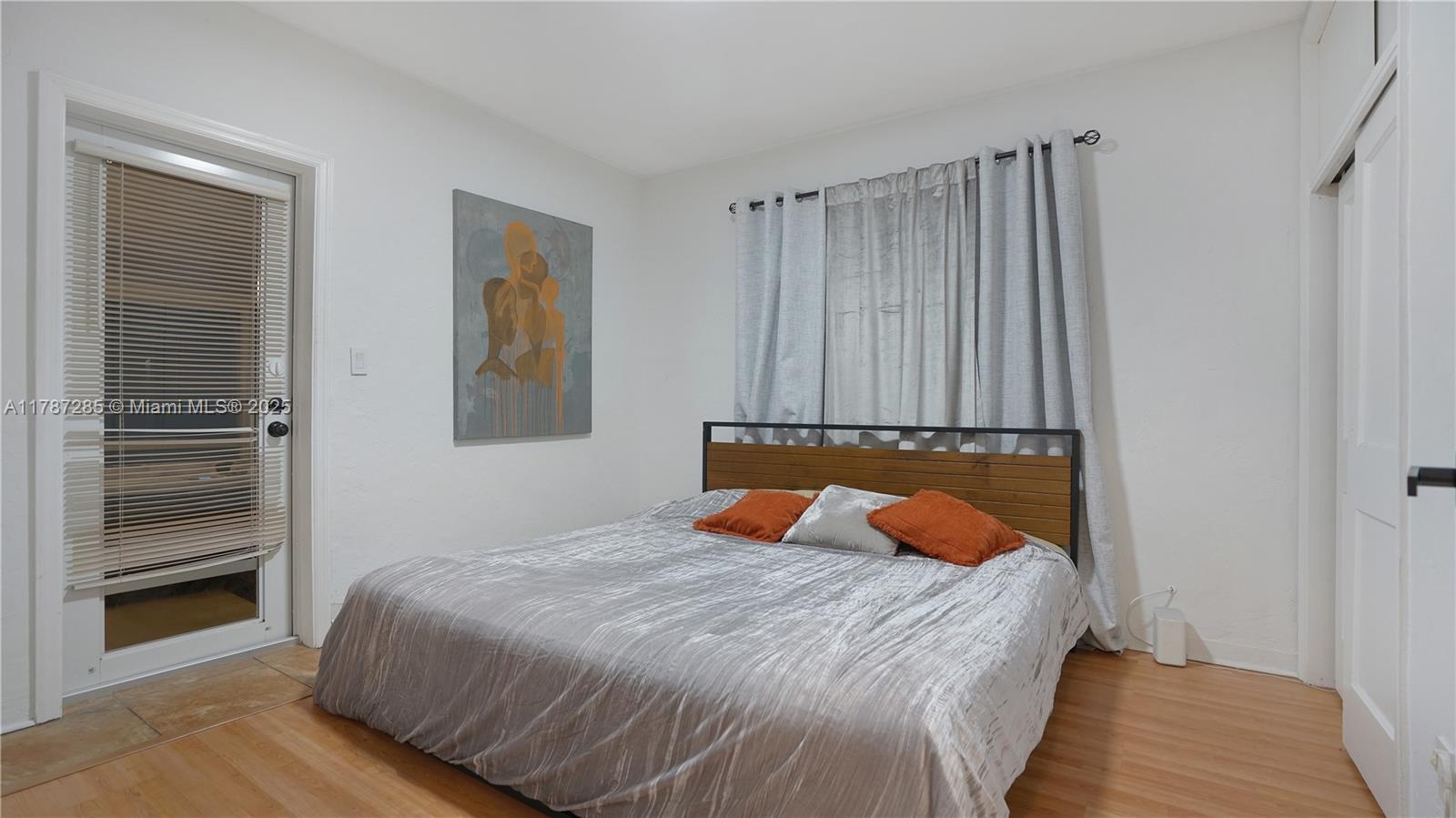 LAUDERDALE PARK 6-33 1/2 - Residential Income