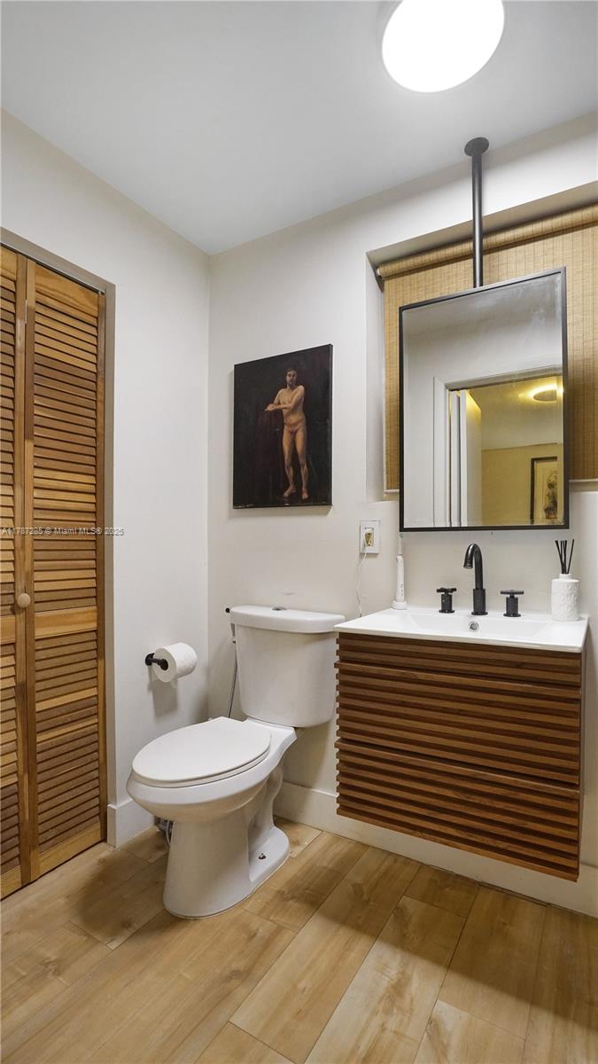 LAUDERDALE PARK 6-33 1/2 - Residential Income