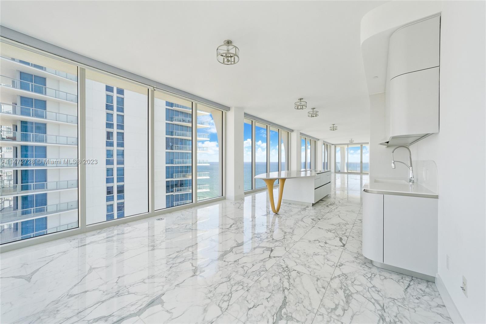 JADE SIGNATURE CONDO - Residential