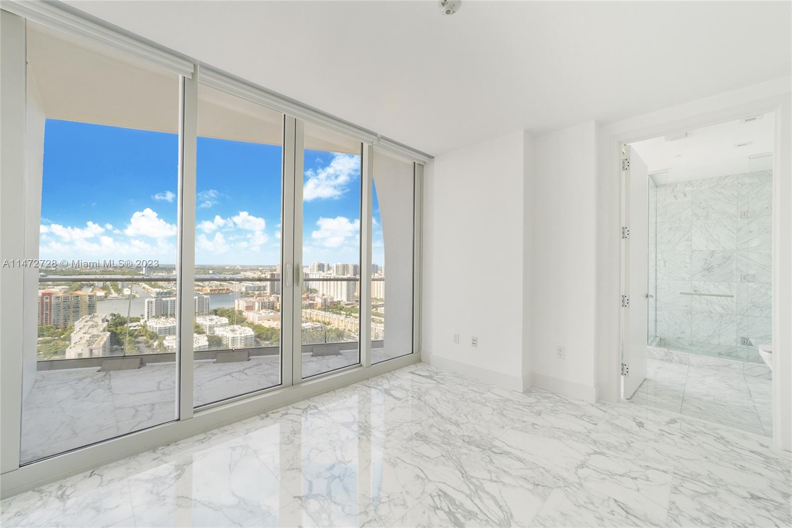 JADE SIGNATURE CONDO - Residential