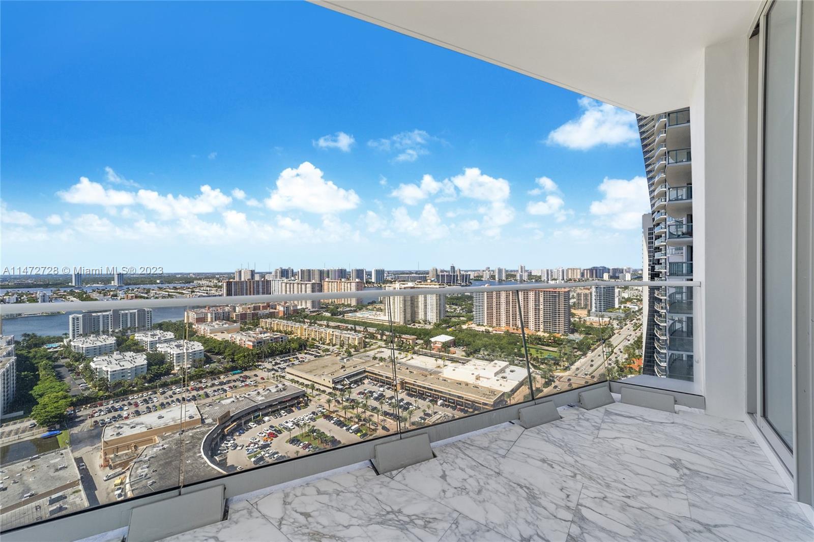 JADE SIGNATURE CONDO - Residential