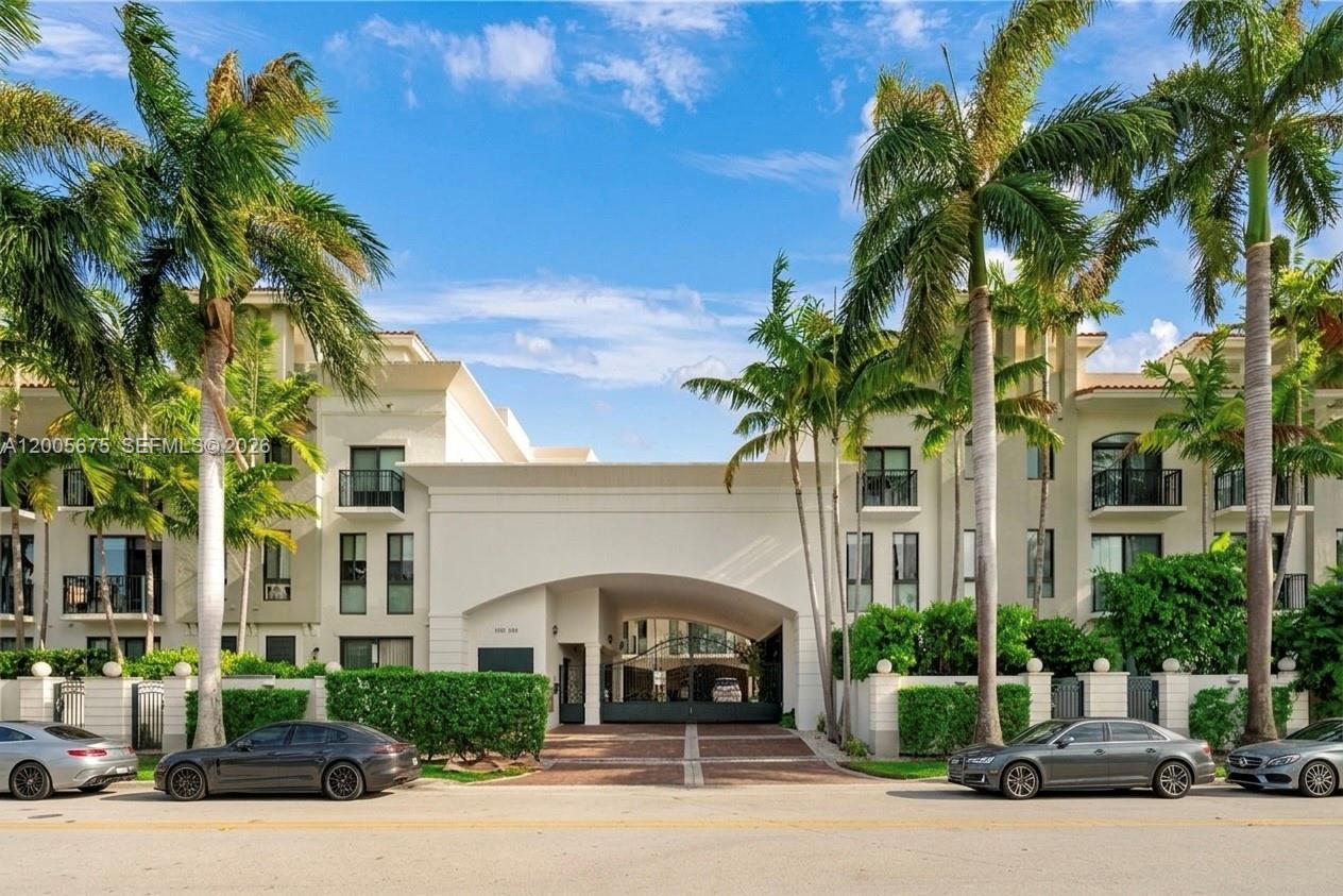 THE VILLAS AT BAY HARBOR - Residential