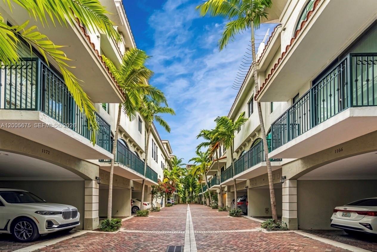 THE VILLAS AT BAY HARBOR - Residential