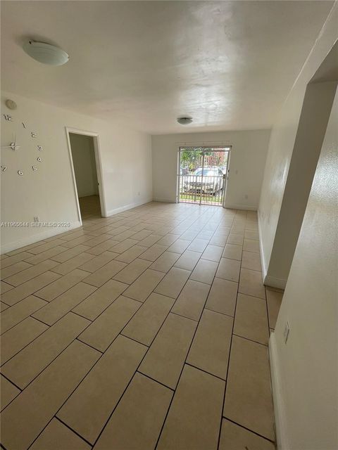 View photos, virtual tours, details... 4721 NW 7th St 101-12 Miami FL 33126