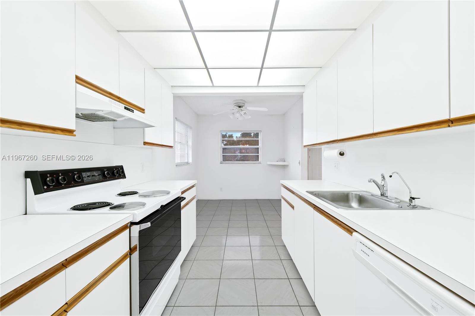 CAMBRIDGE AT CENTURY VILL - Residential