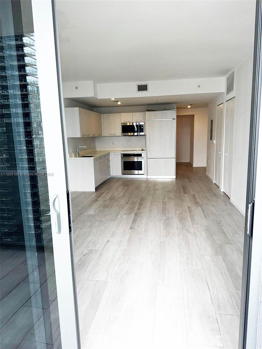 45 SW 9th St 2210