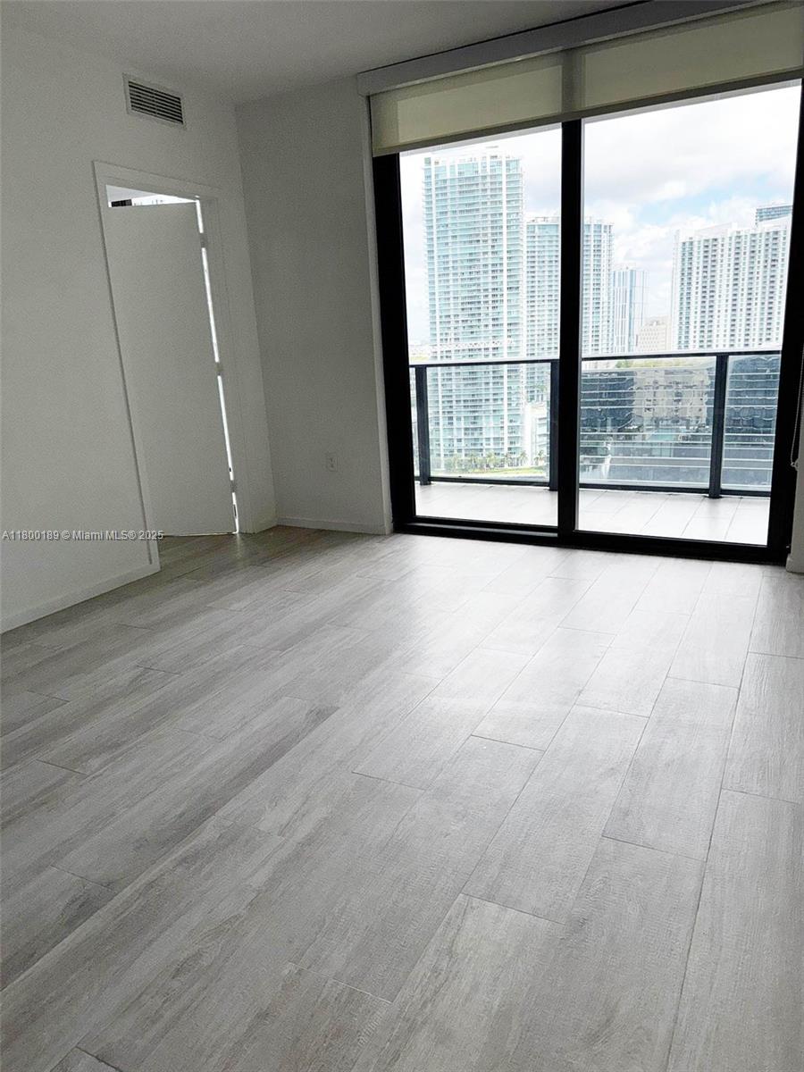 45 SW 9th St 2210