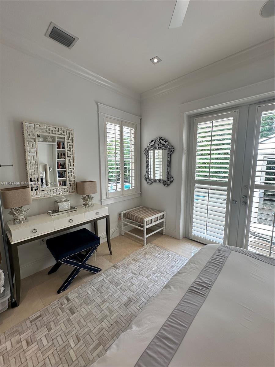 TROPICAL ISLE HOMES SUB 4 - Residential