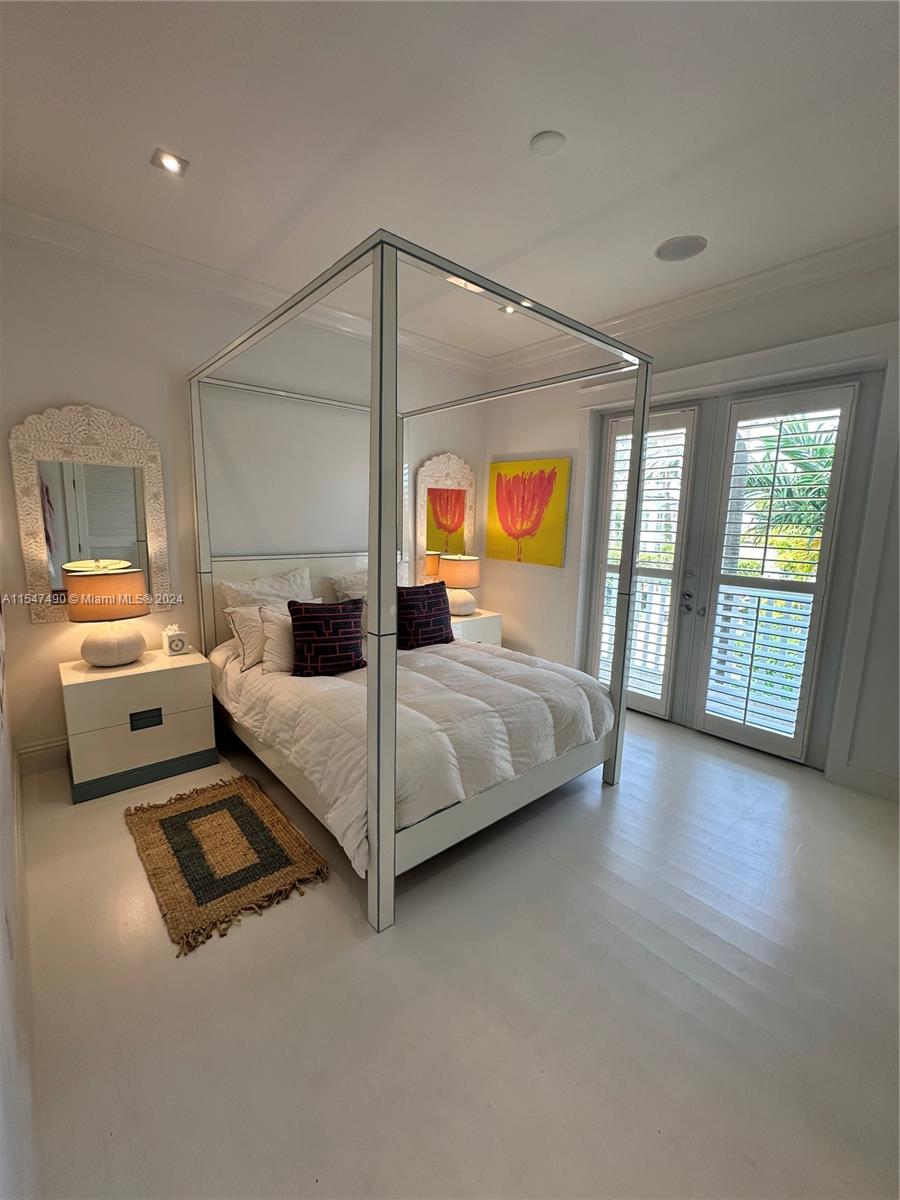 TROPICAL ISLE HOMES SUB 4 - Residential