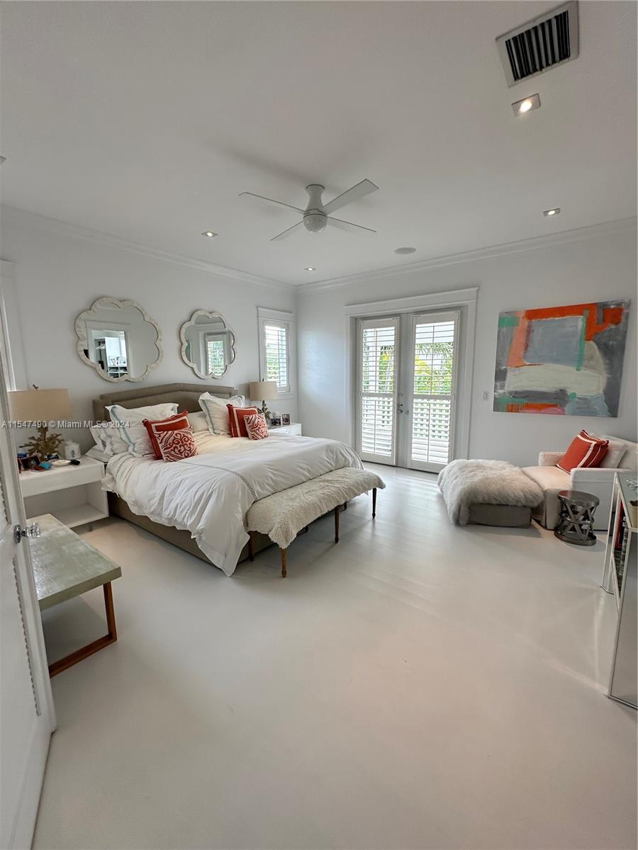 TROPICAL ISLE HOMES SUB 4 - Residential