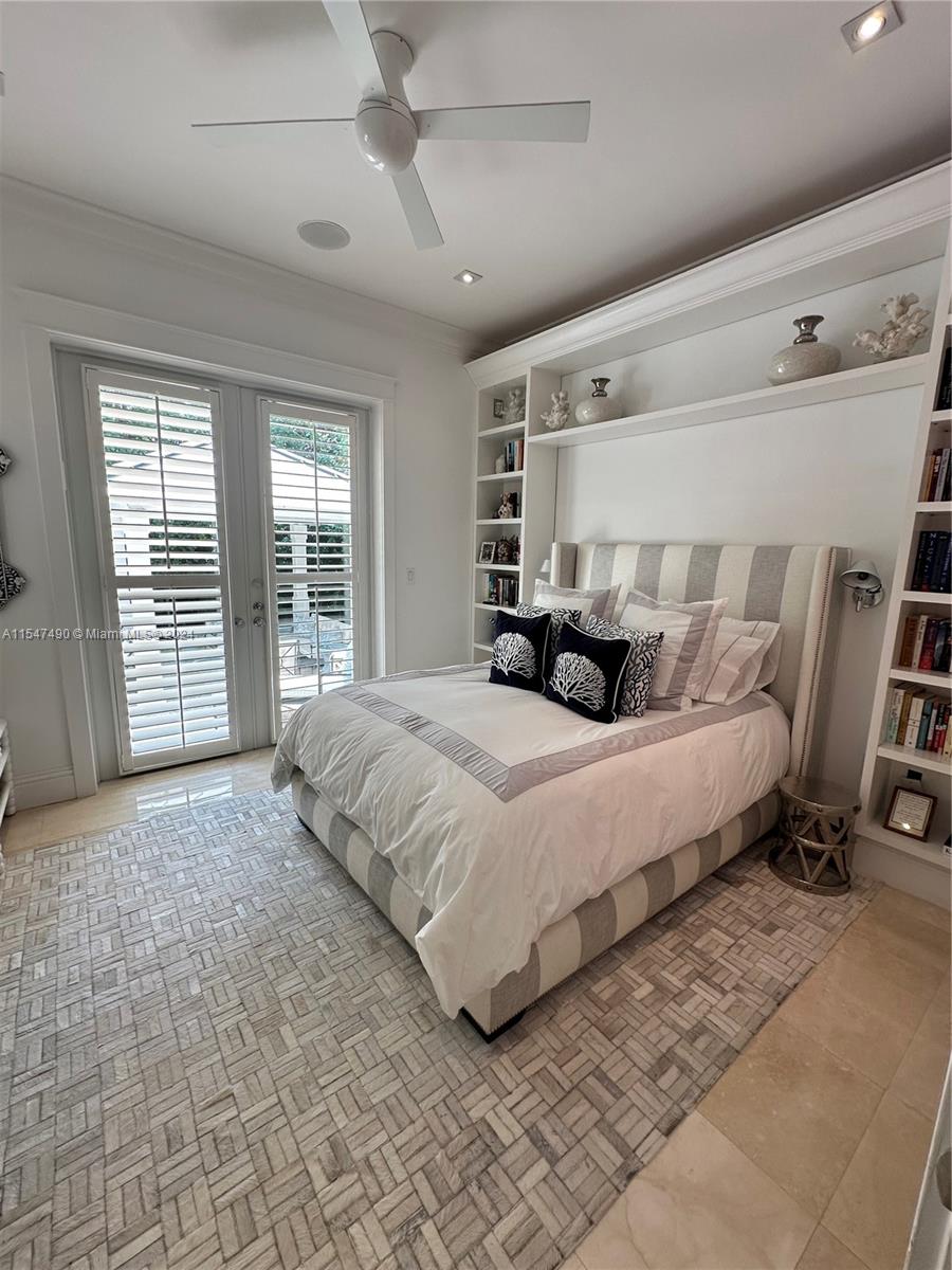 TROPICAL ISLE HOMES SUB 4 - Residential